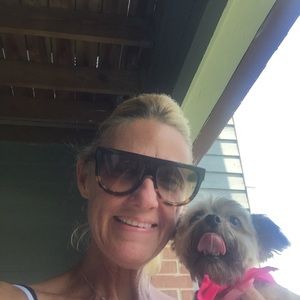 Meet your Posher, Janeane